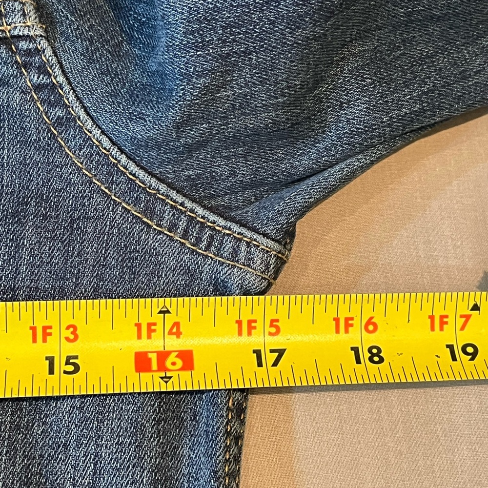 NWT-Levi’s Original Trucker Jean Jacket - Picture 10 of 13